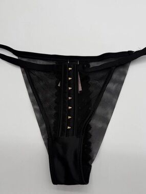 Victoria's Secret Very Sexy featuring a Decorative hook-and-eye closure. L NWT’s